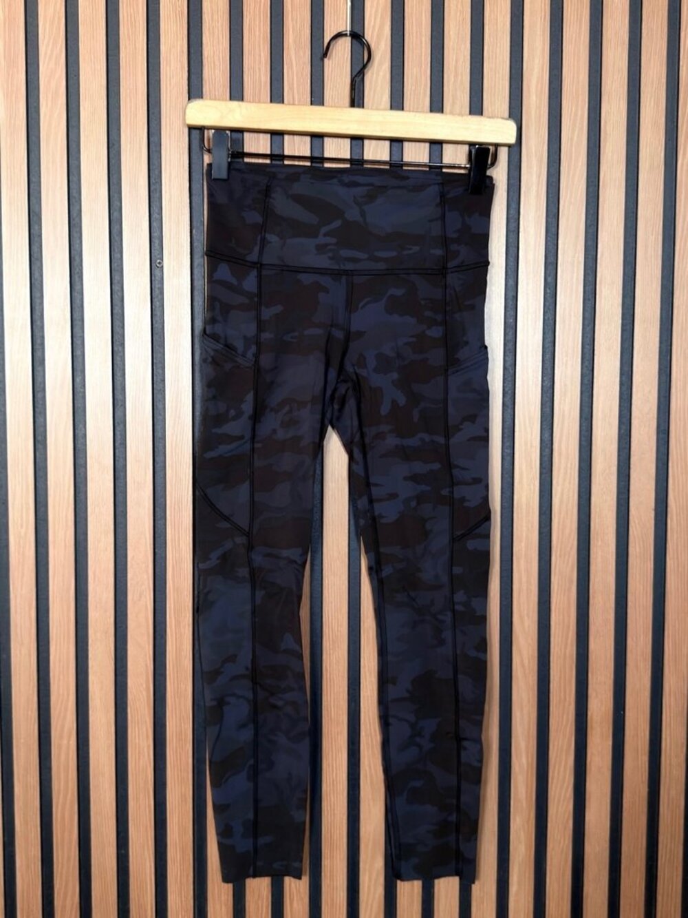 Luluelmon Leggings Cropped 4 Womens Black Camouflage 22” Ankle Fast Free